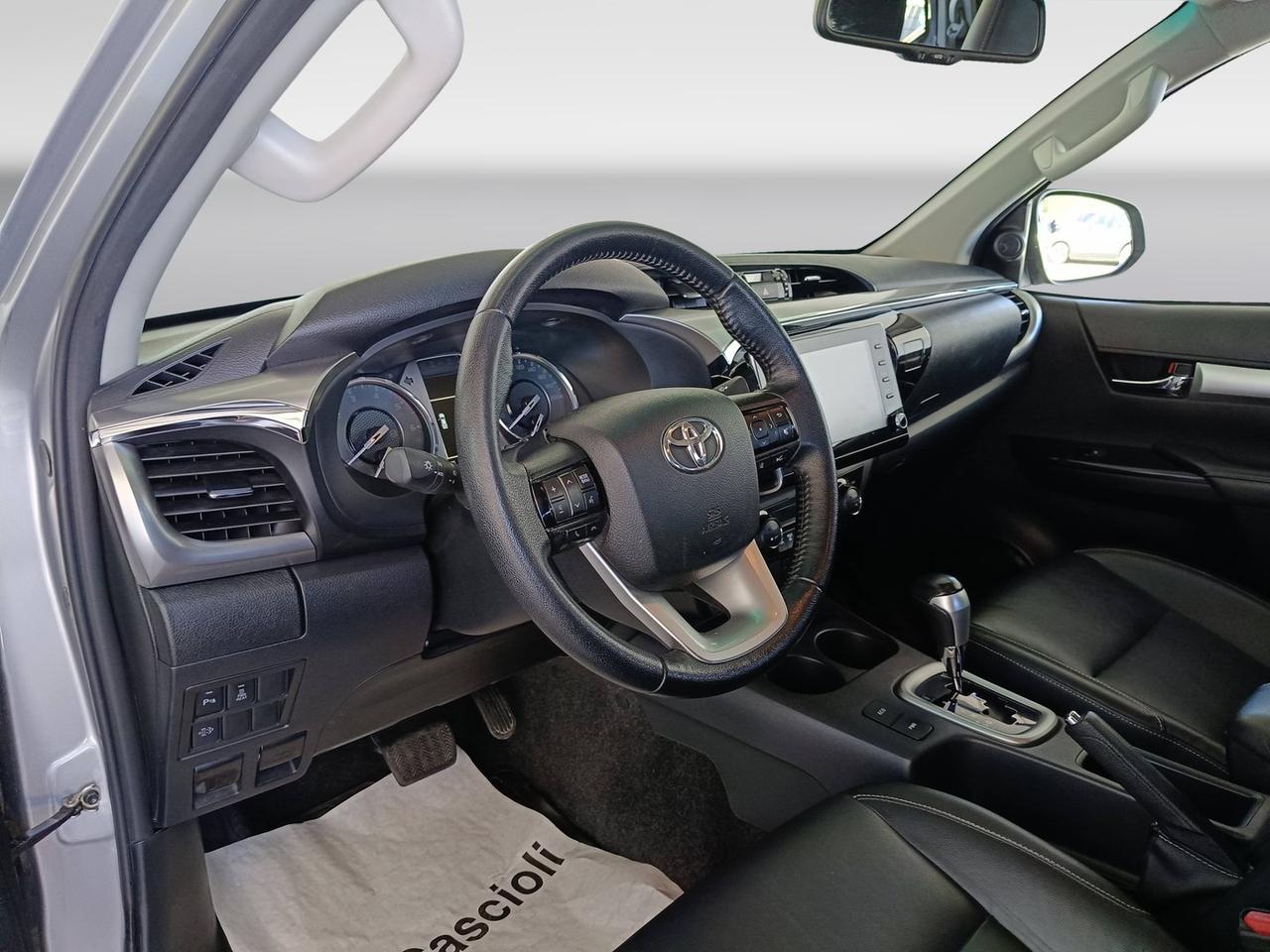 TOYOTA Hilux IV 2021 - Hilux 2.8 d double cab Executive 4wd auto