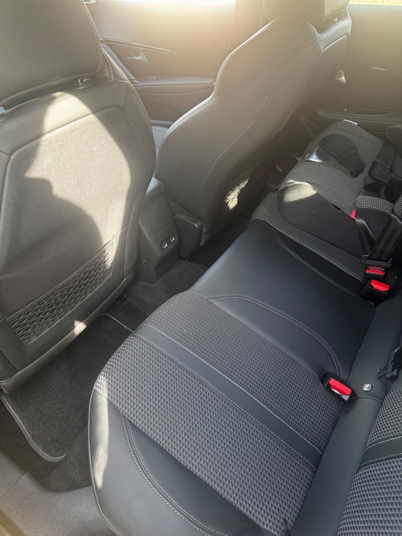 Peugeot 208 motore elettrico 136 CV 5 porte GT Pack