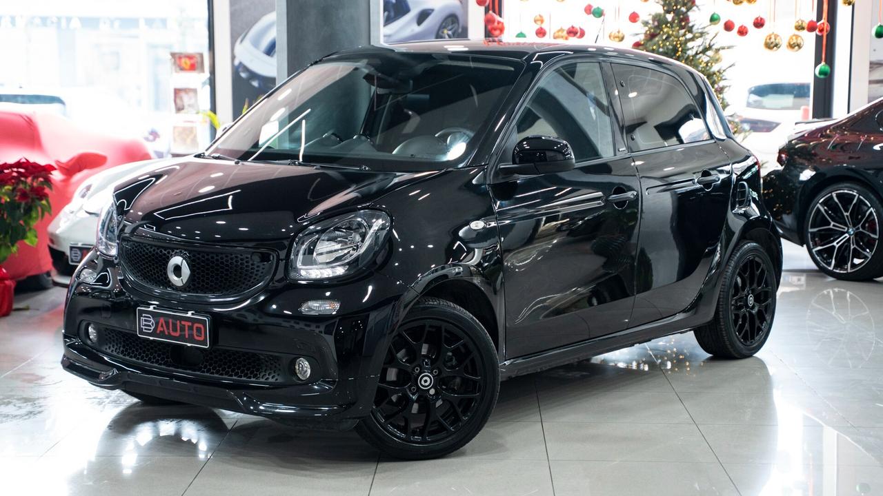 Smart ForFour 1.0 SUPERPASSION 71 CV TWINAMIC AUTO 16" LED FULL OPTIONAL