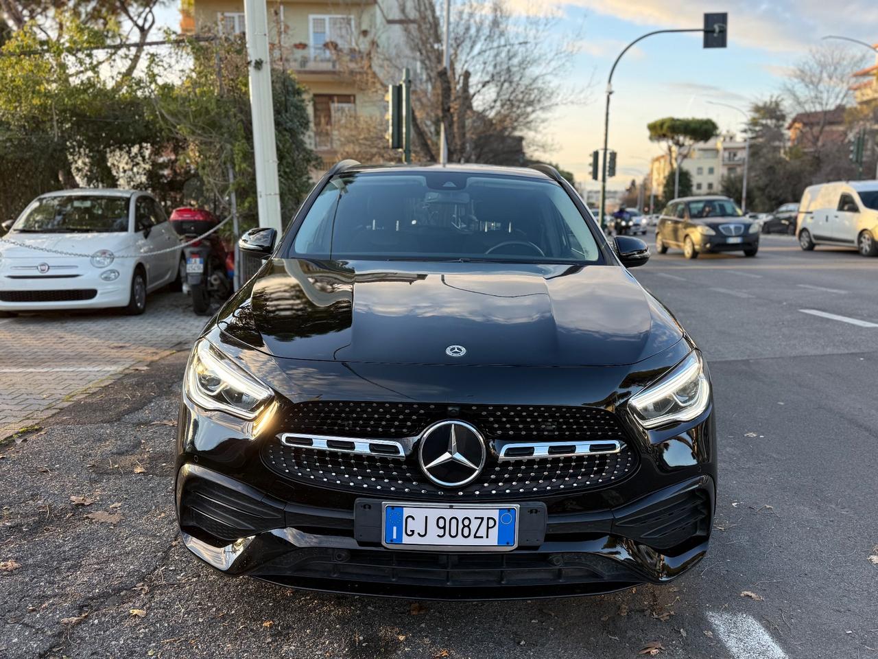 Mercedes-benz GLA 200 d Automatic Premium Amg Pack Night