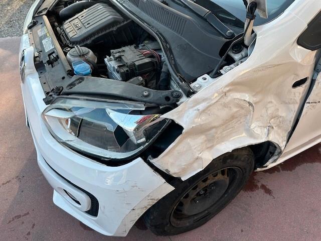 Volkswagen up! 1.0 5p. eco move BlueMotion Technology, INCIDENTATA!!