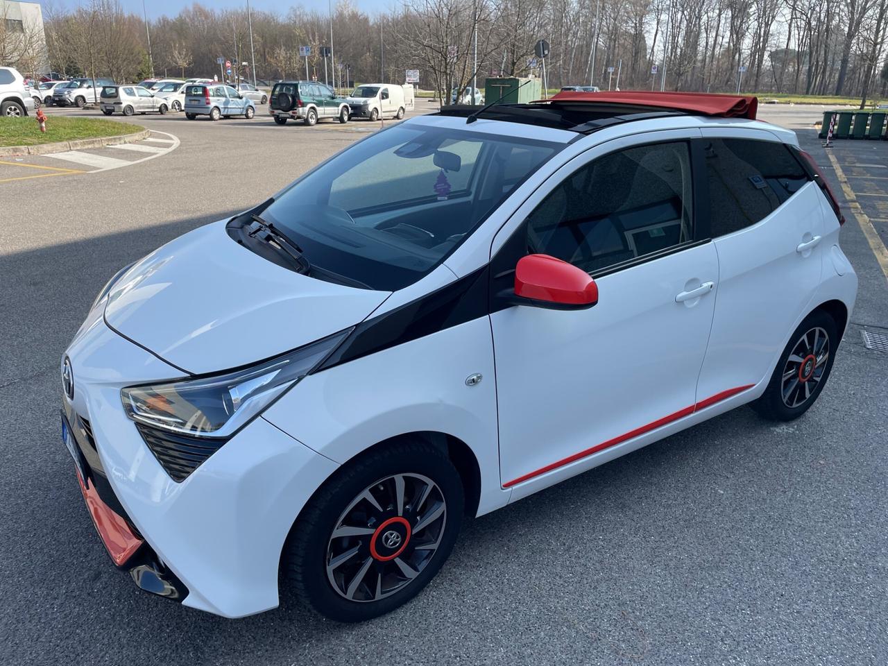 Toyota Aygo Connect 1.0 VVT-i 72 CV 5 porte*Cabrio*Solo 97000km*