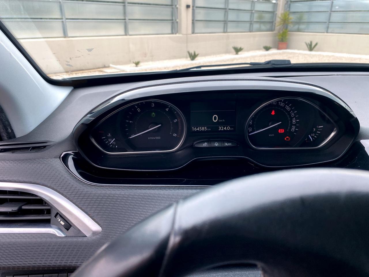 Peugeot 2008 1.6 e-HDi 92 CV Stop&Start Allure