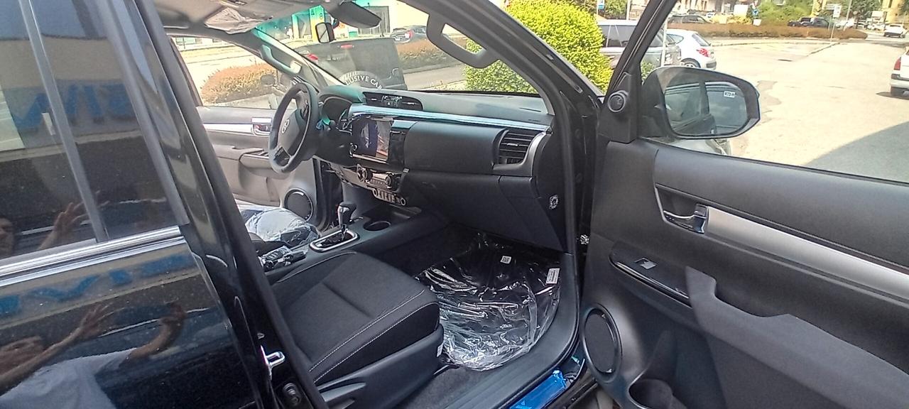 Toyota Hilux 2.8 D-4D 4WD 4 porte DoubleCab Lounge My 25