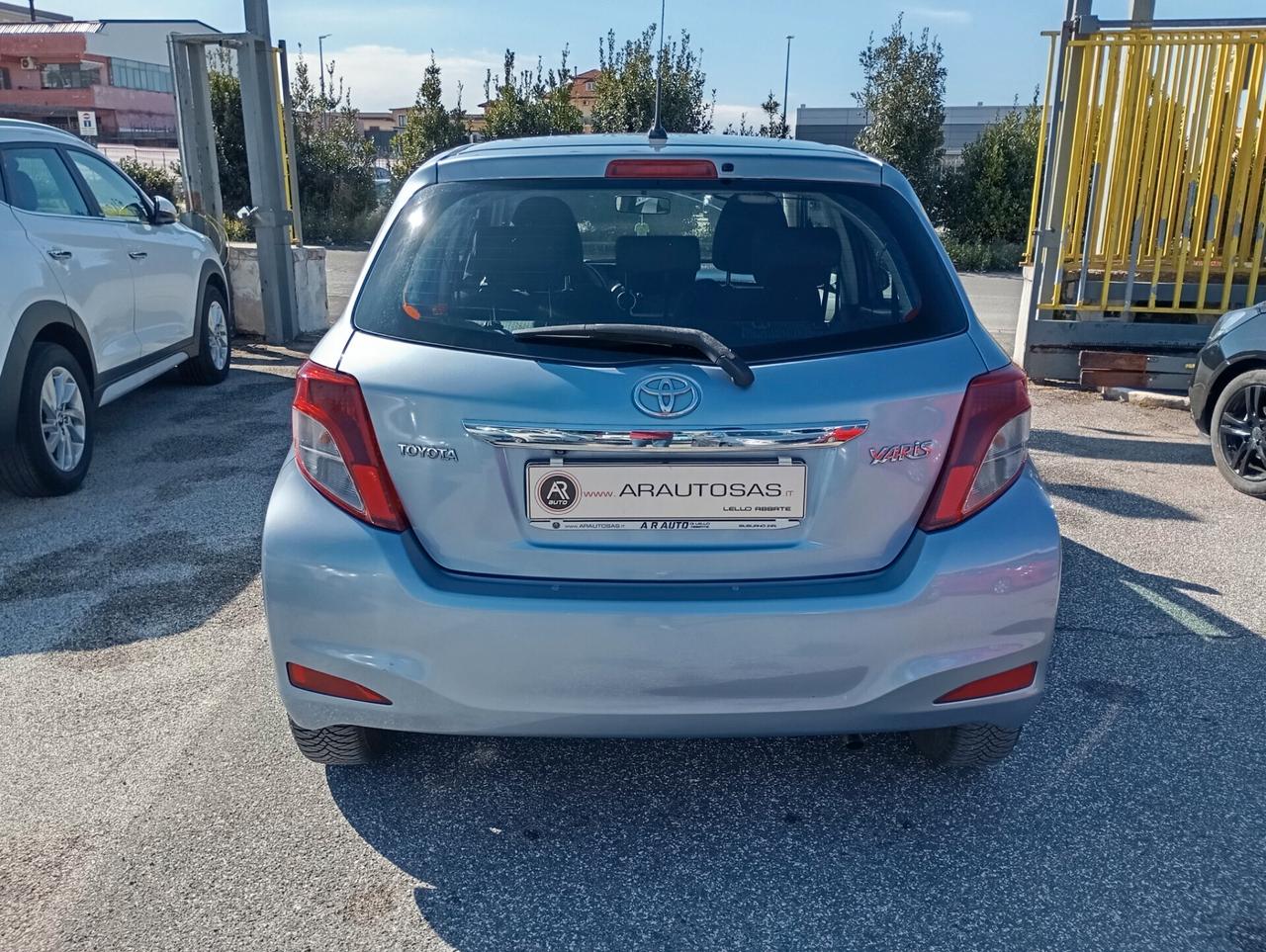 Toyota Yaris 1.0 5 porte Active