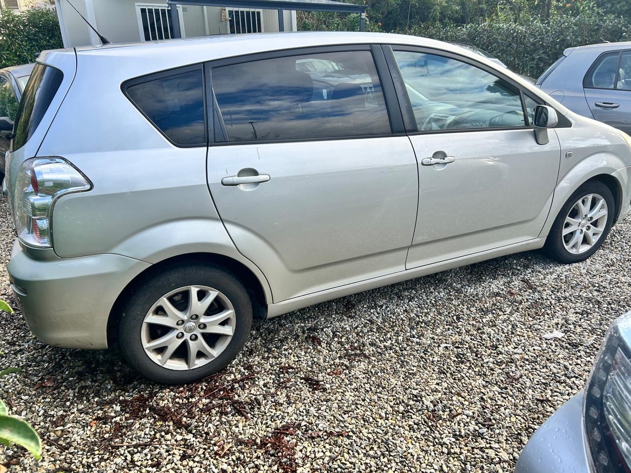 Toyota Corolla Verso 2.2 16V D-4D DPF MY'08