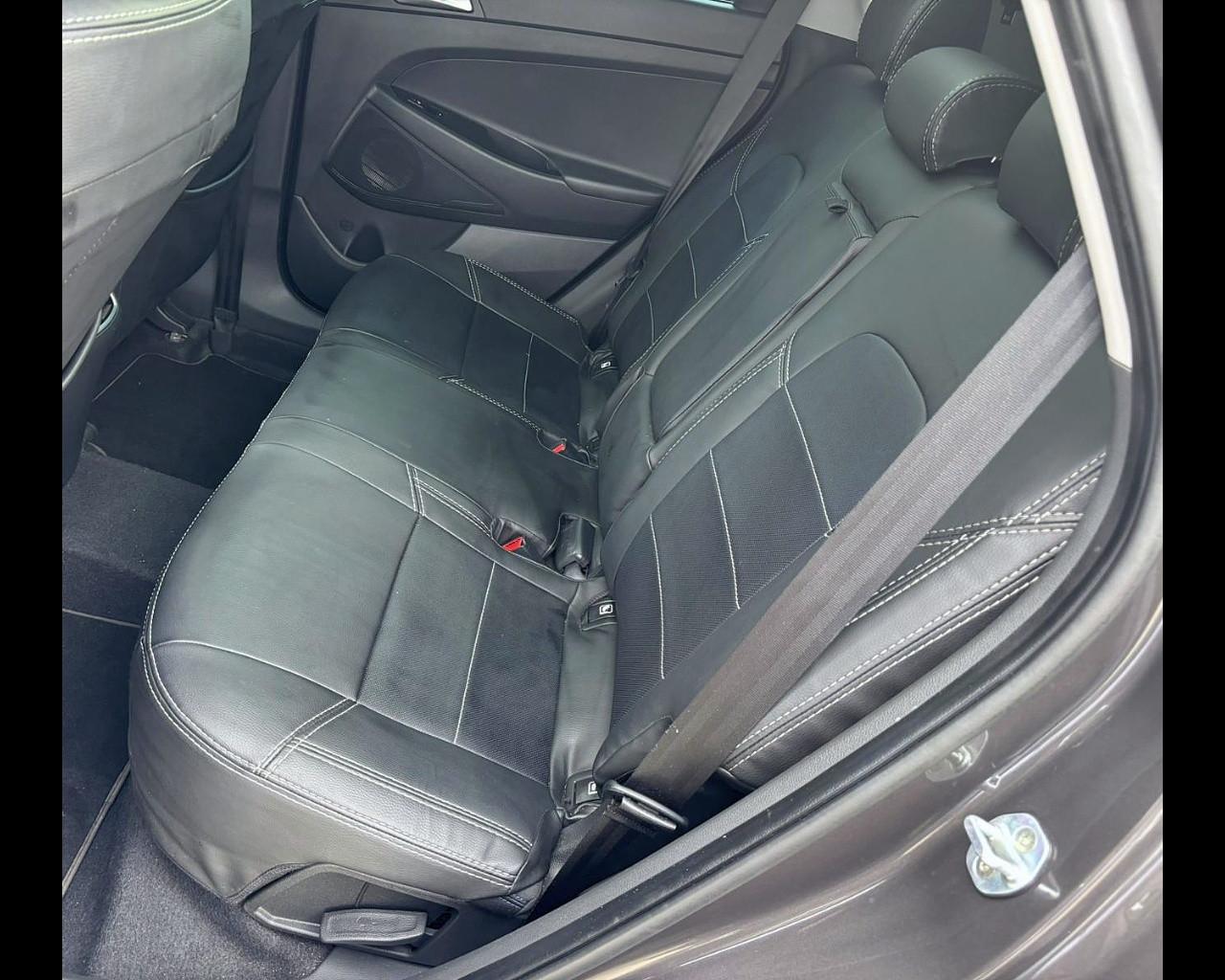 HYUNDAI Tucson II 2015 - Tucson 1.7 crdi Xpossible 2wd 141cv dct