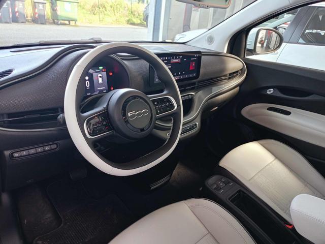 FIAT 500e Berlina 42 kWh La Prima by Bocelli