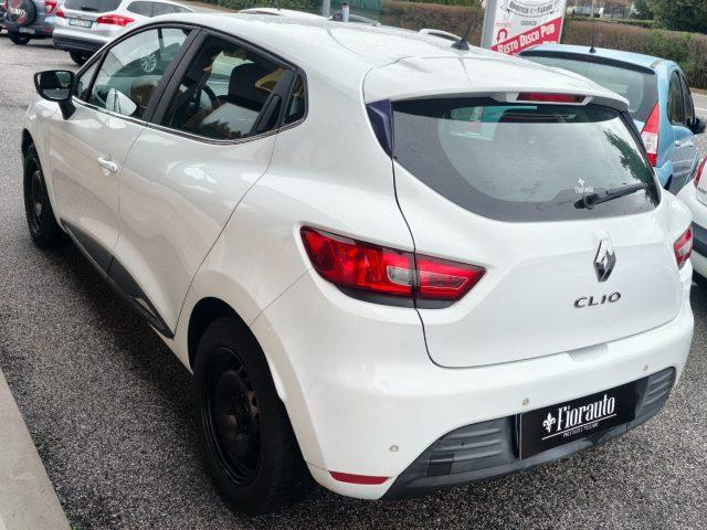 RENAULT Clio 1.2 75CV 5p Intense