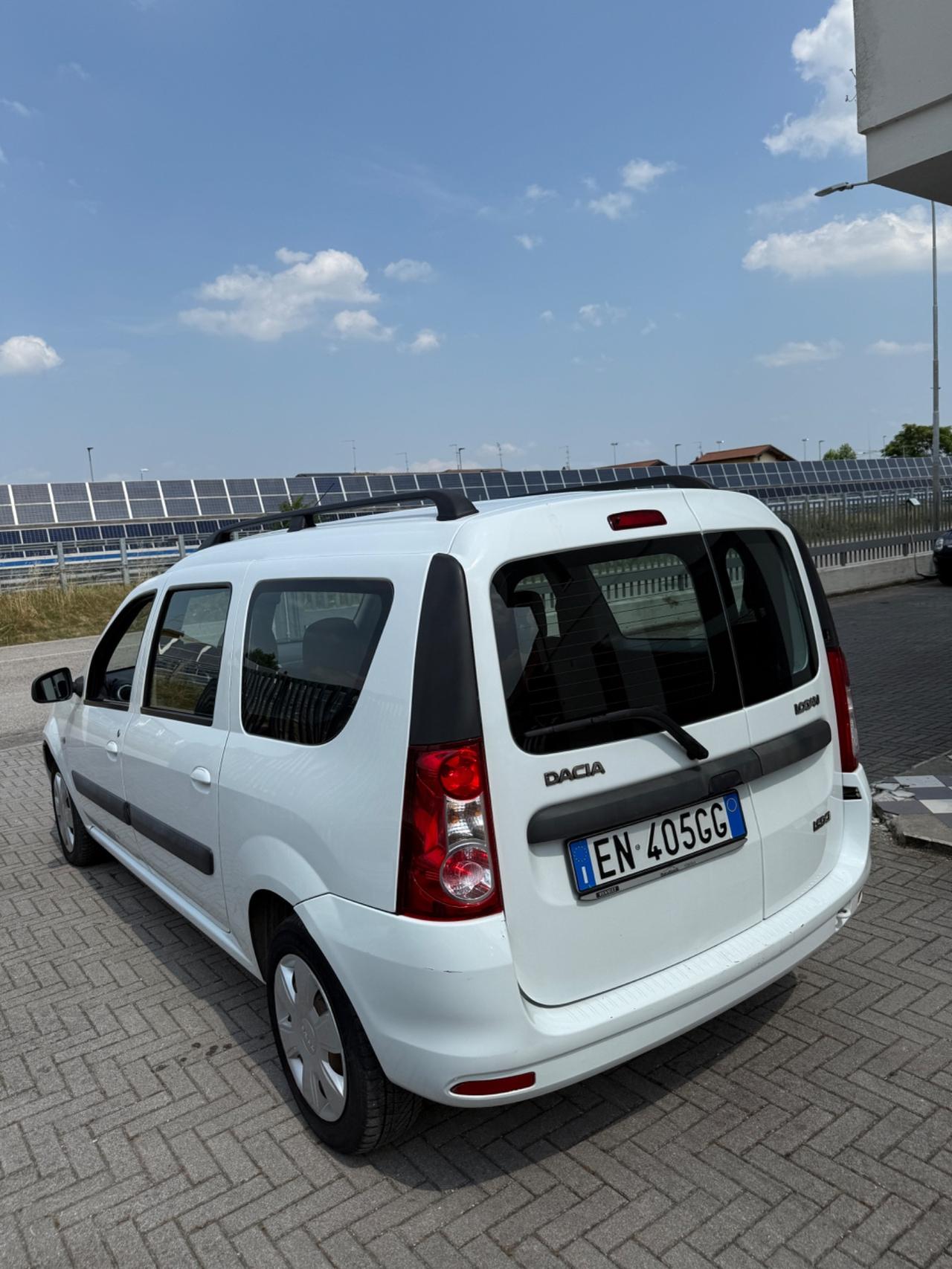 Dacia Logan MCV 1.5 dCi 90CV 5 posti Embleme