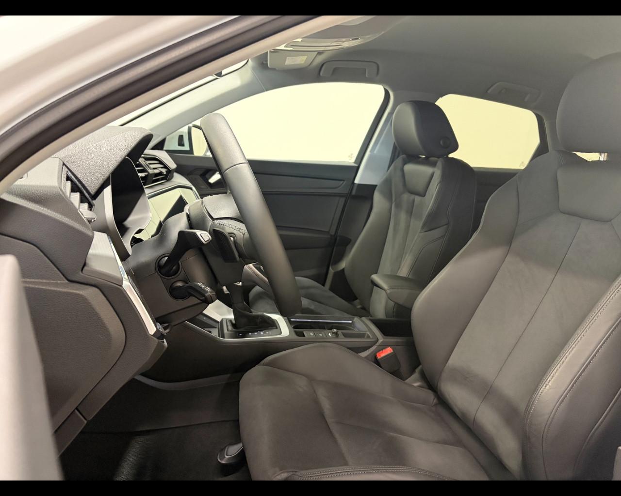 AUDI Q3 SPORTBACK 35 TFSI S-TRONIC S LINE EDITION