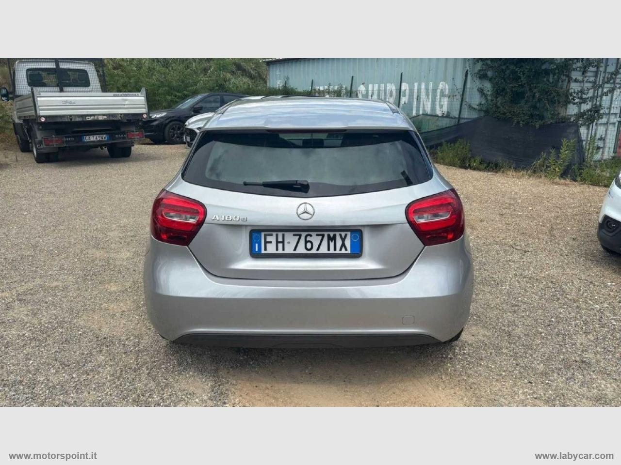 MERCEDES-BENZ A 180 d Sport