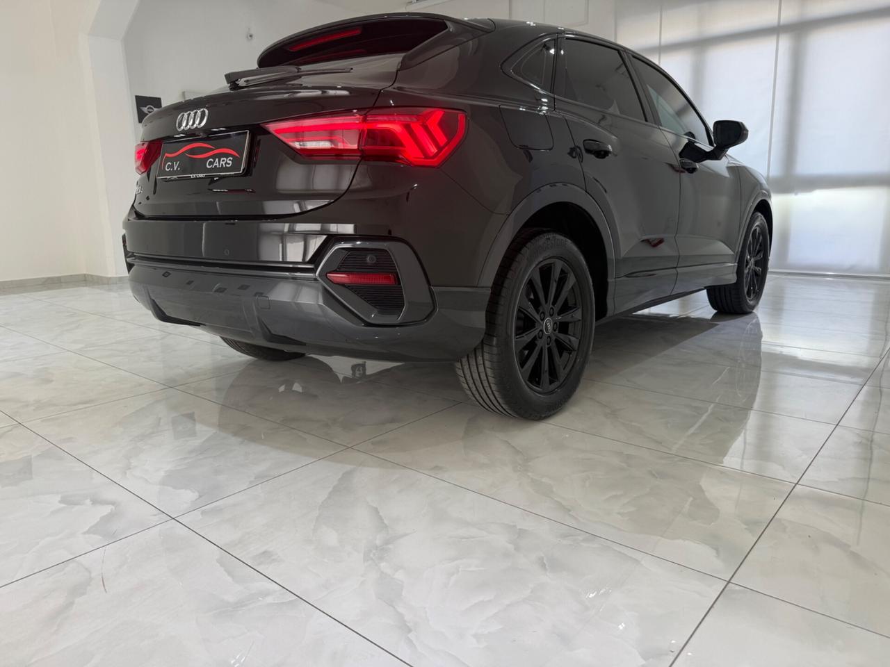 AUDI Q3 SPB 35 TDI S TRONIC SPORT TOTAL BLACK