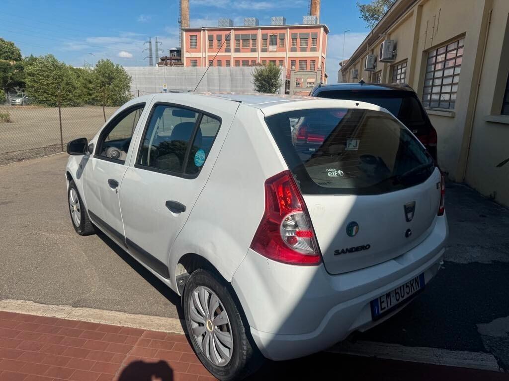 Dacia Sandero 1.2 16V GPL 75 CV 140000km