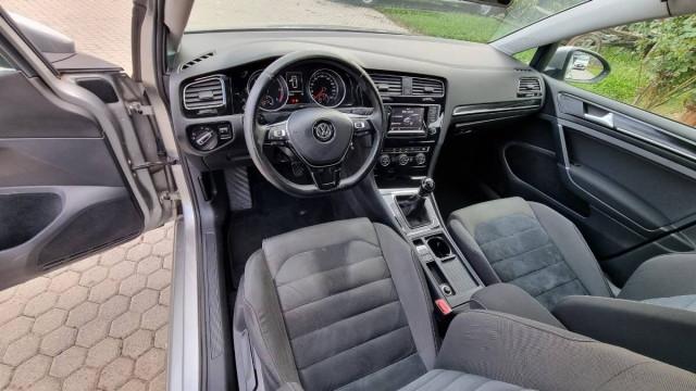 Volkswagen Golf 1.6 tdi Highline 5p