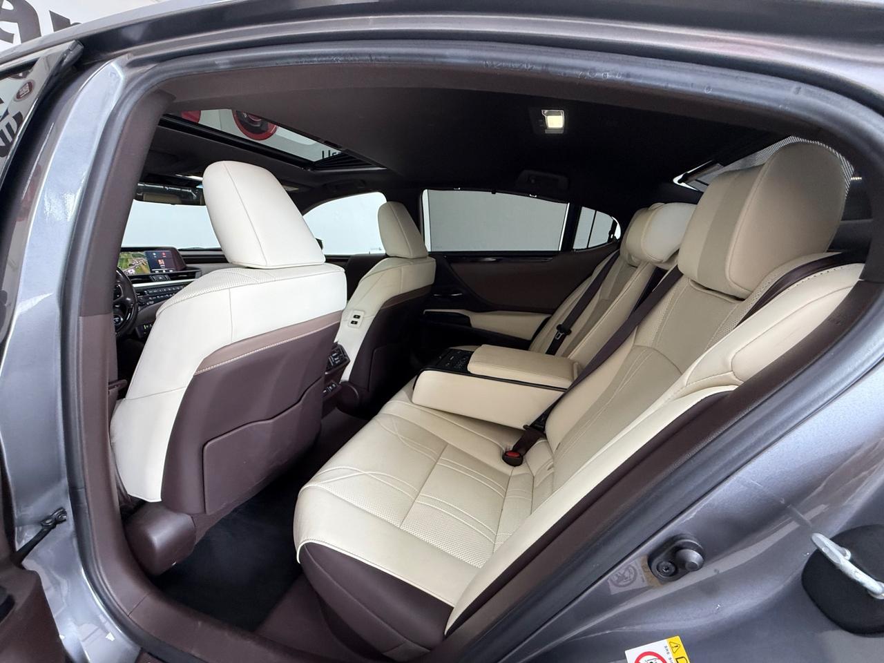 Lexus ES 300 2.5 Hybrid 218CV Tot Luxury 09/2019 Euro 6D