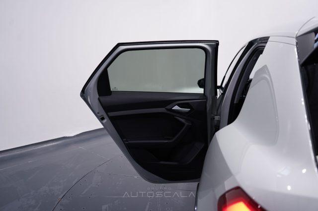 AUDI A1 allstreet 30 TFSI S-Tronic Identity Contrast