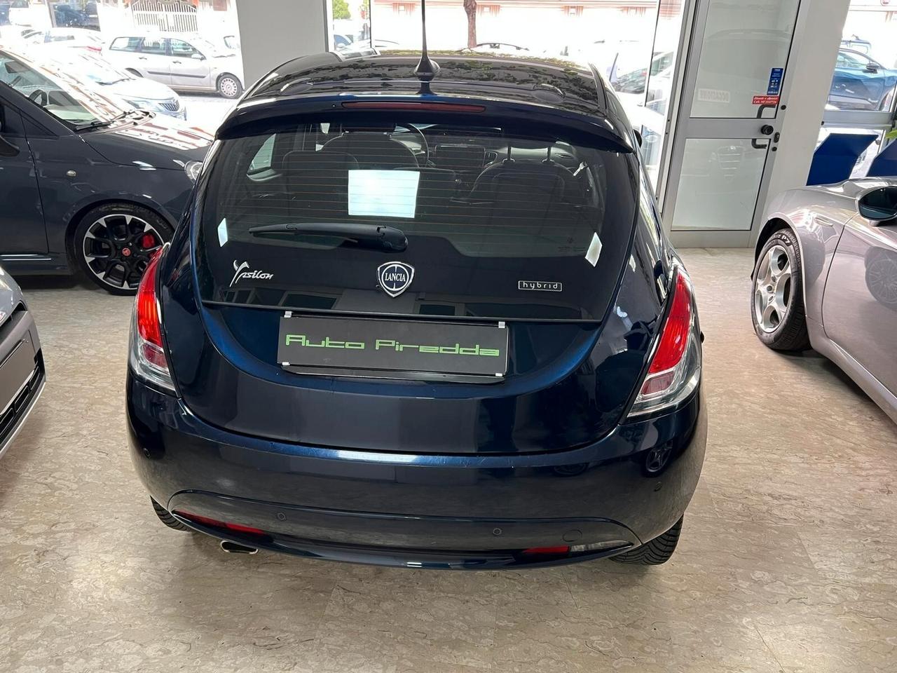 Lancia Ypsilon 1.0 FireFly 5 porte S&S Hybrid Ecochic Gold