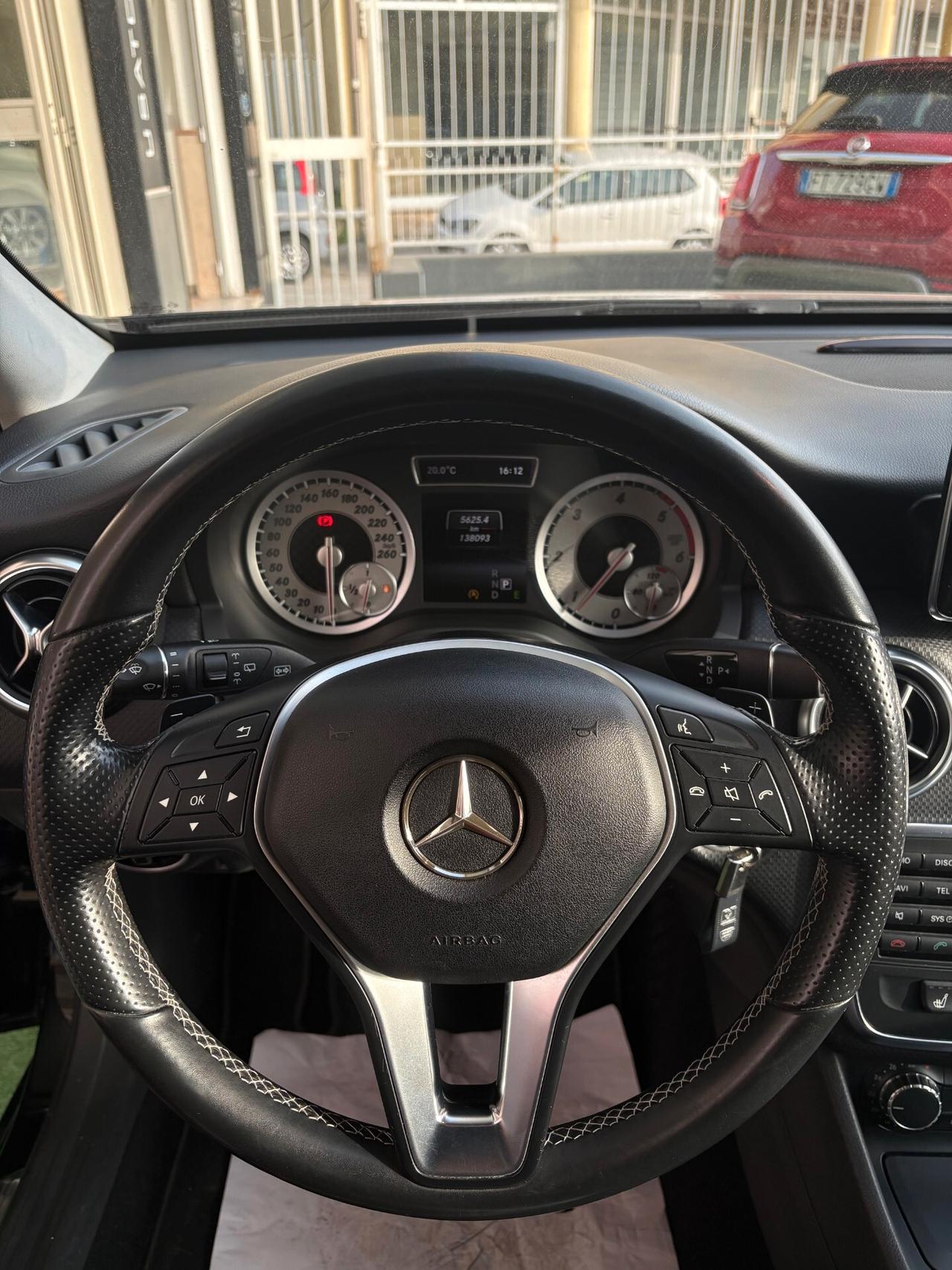 Mercedes-benz A 180 d Automatic Premium