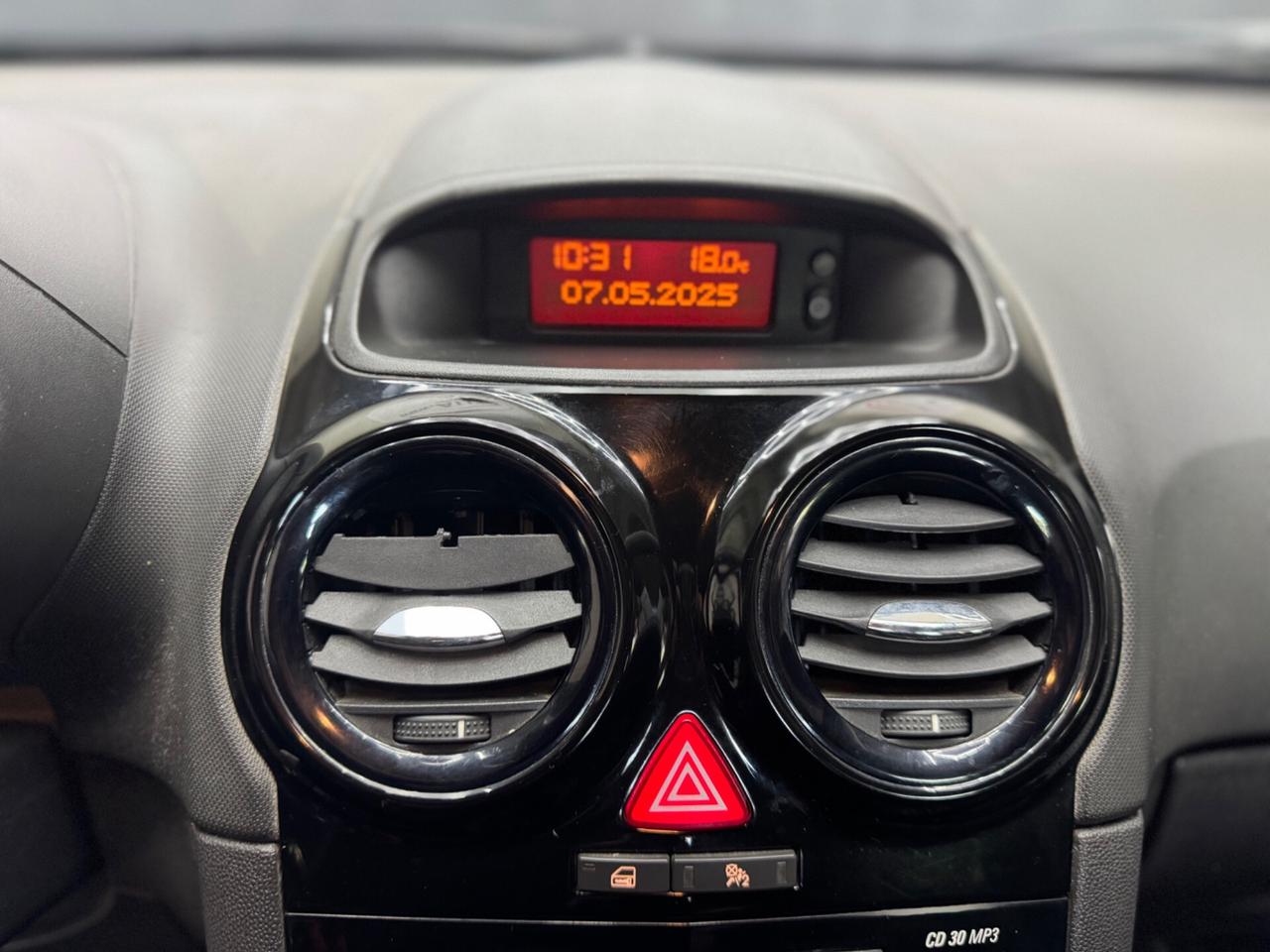 Opel Corsa 1.3 CDTI 5 porte ADATTA NEOPATENTATI