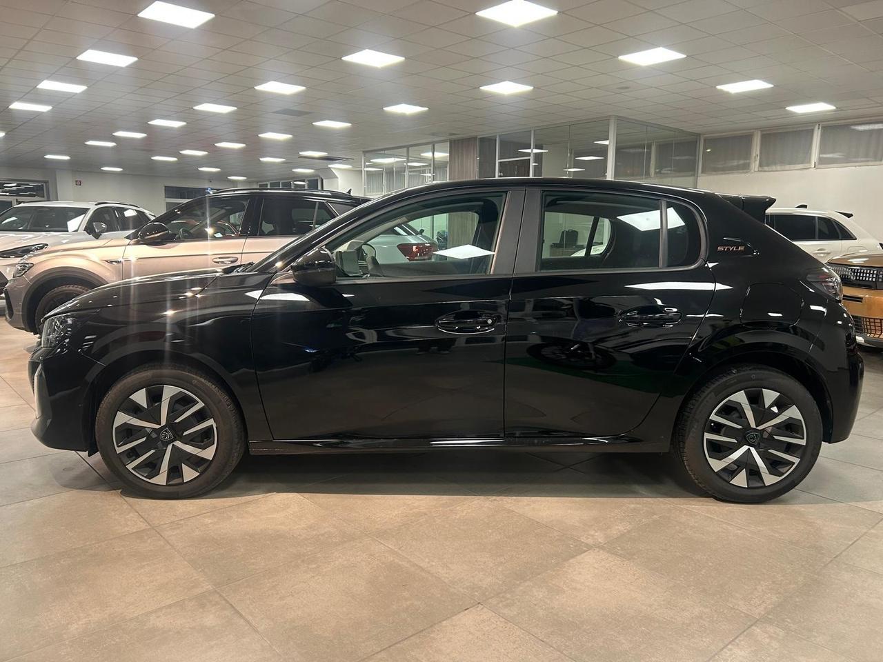 Peugeot 208 Hybrid 100 e-DCS6 Style