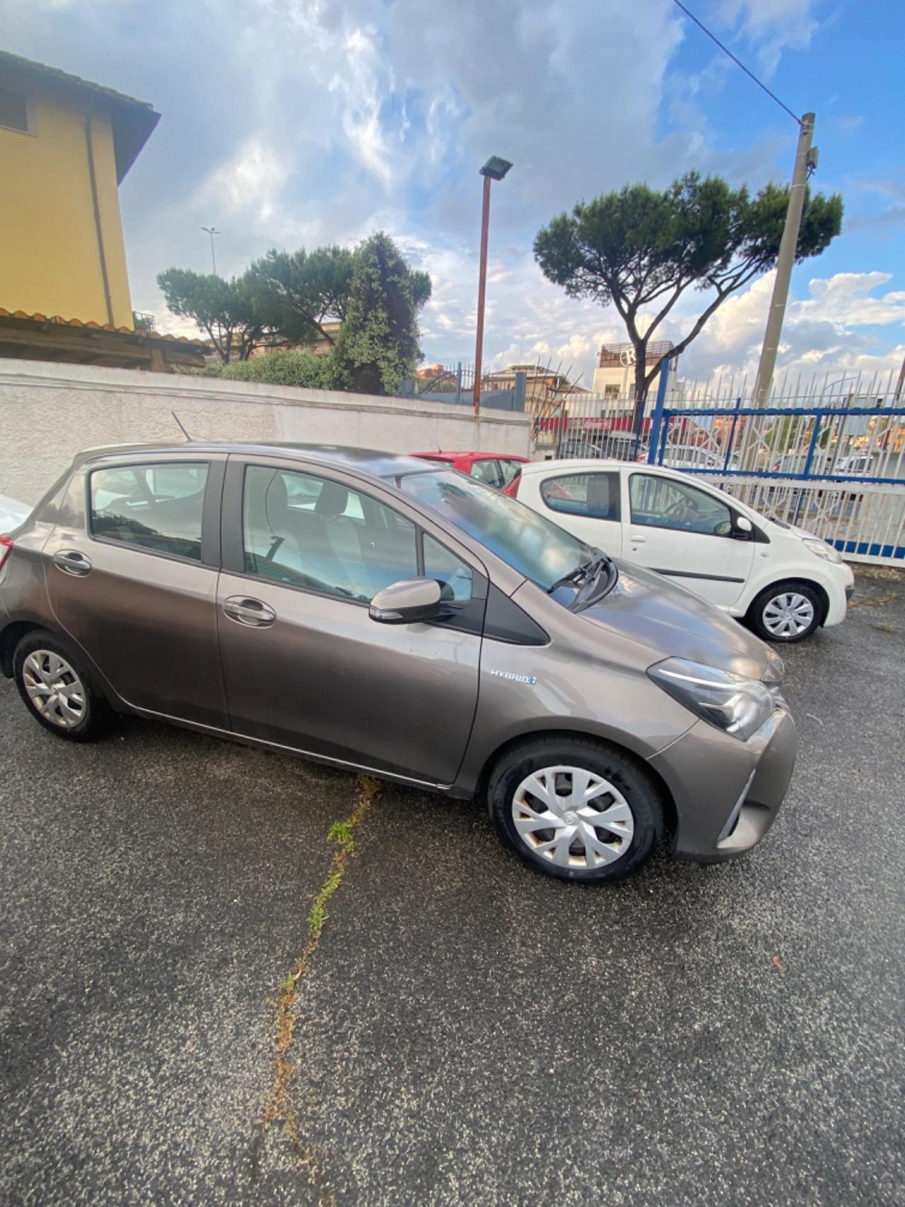 Toyota Yaris Hybrid