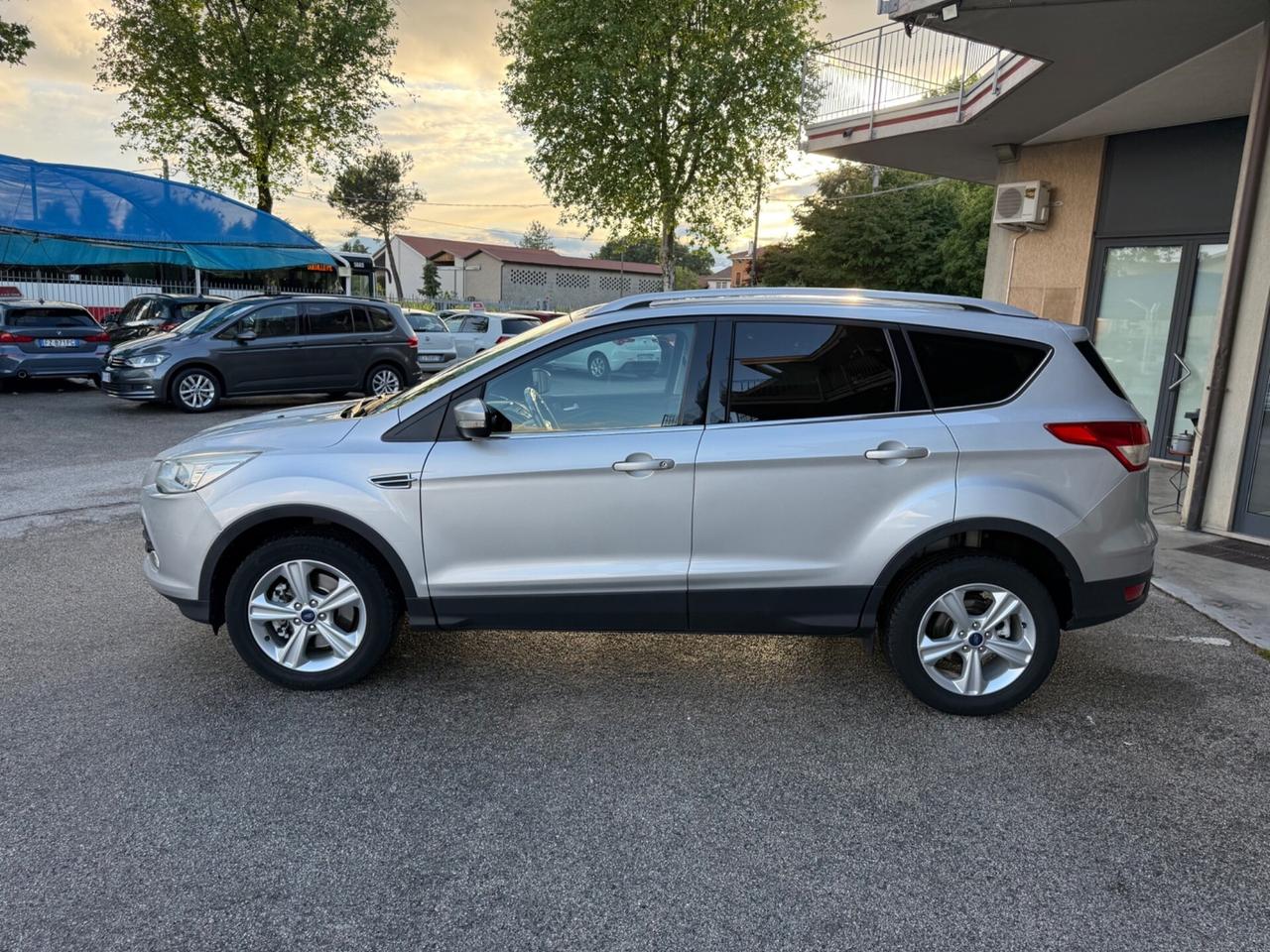 Ford Kuga 2.0 TDCI 140 CV 4WD Powershift