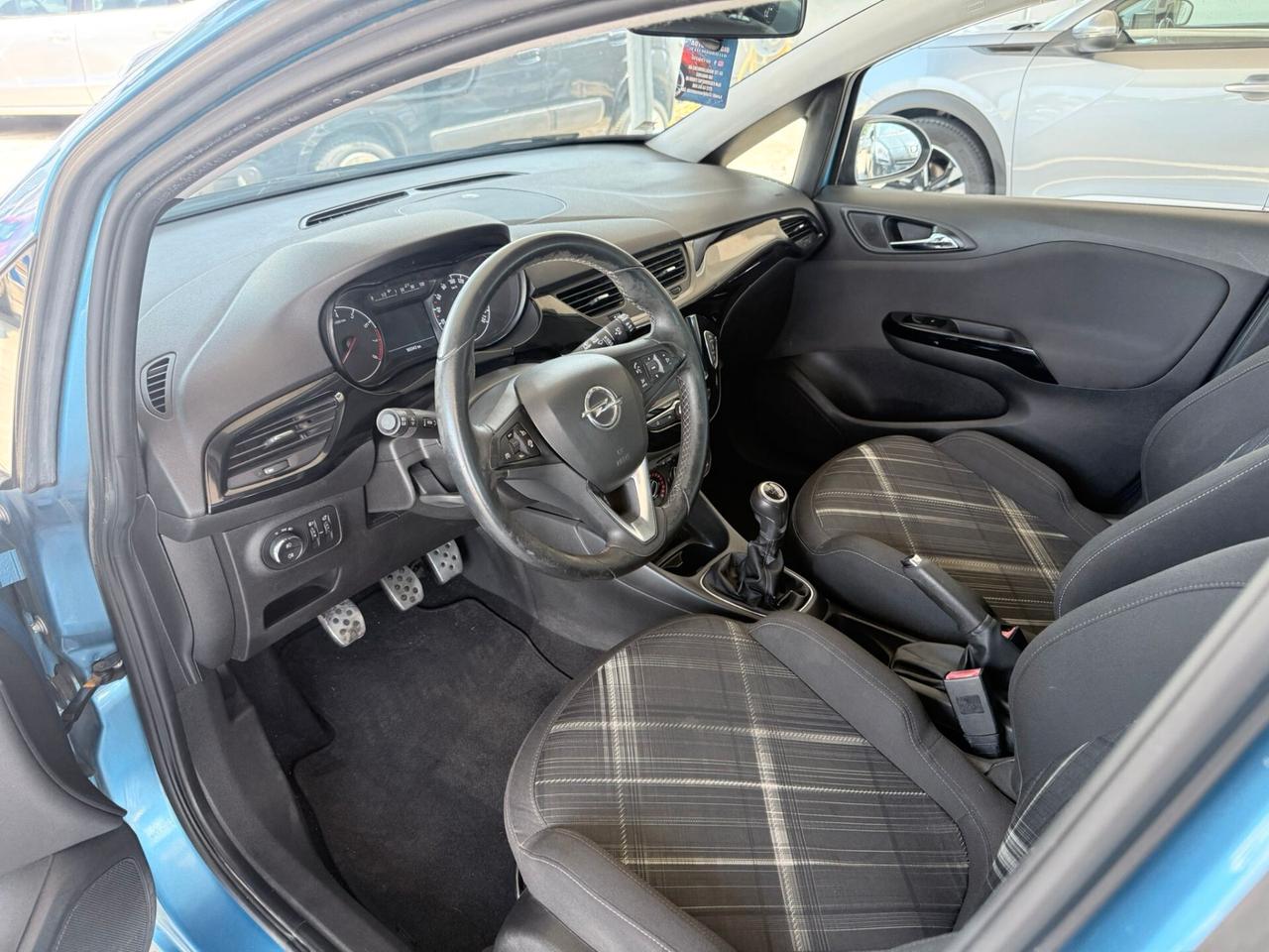 Opel Corsa 1.4 90CV GPL Tech 5 porte b-Color