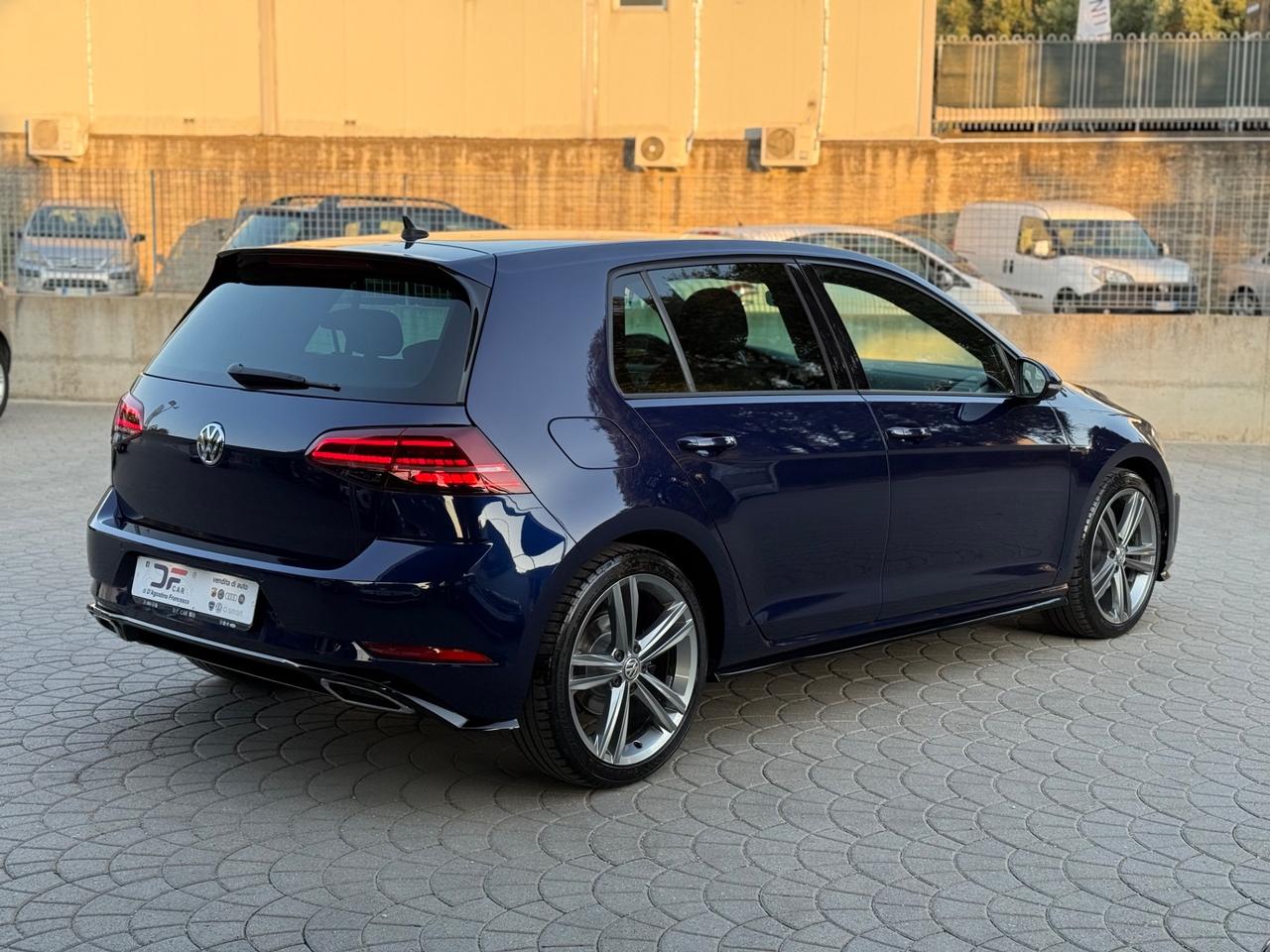 Volkswagen Golf 7.5 2.0 150 CV R-Line totale
