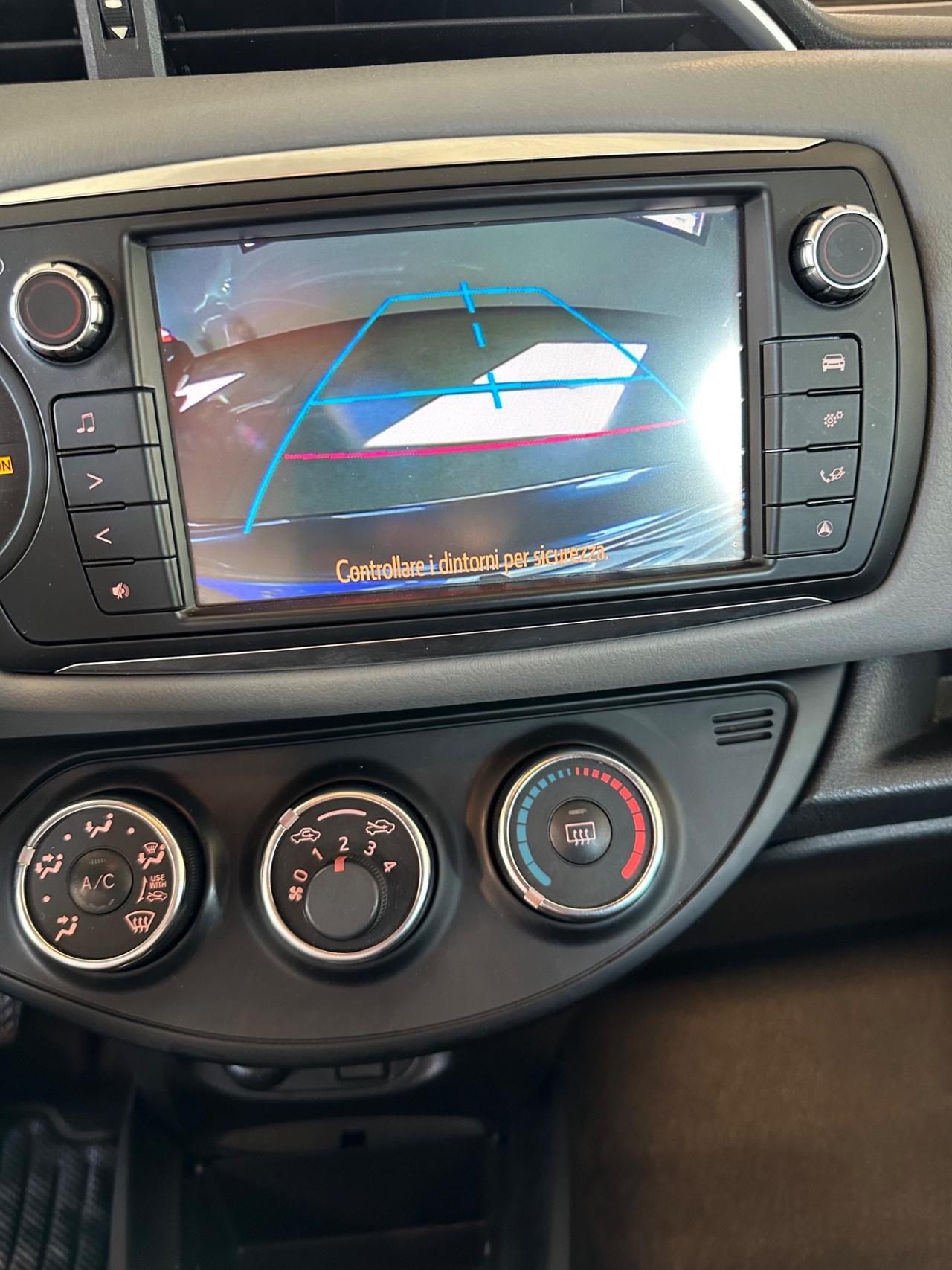 Toyota Yaris 1.0 5 porte Lounge