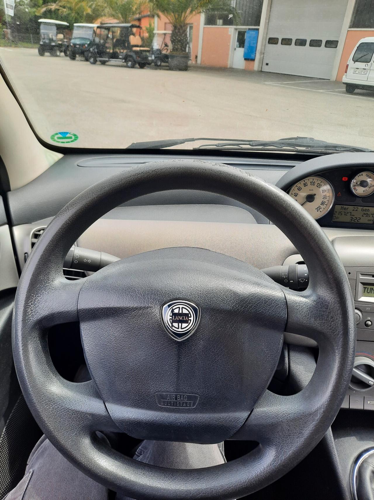 Lancia Ypsilon 1.3 Multijet Platino OK NEOPATENTATI