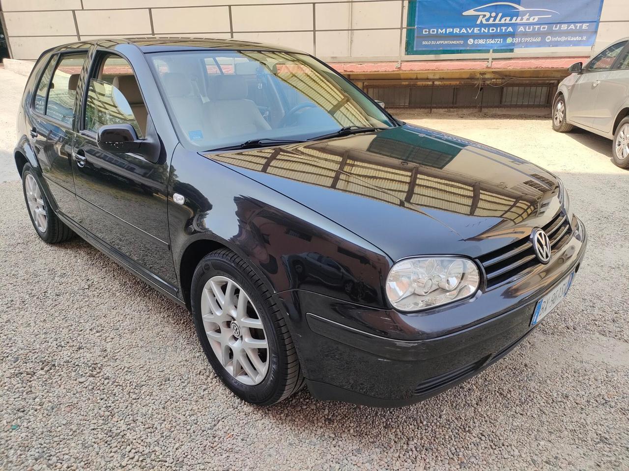 Volkswagen Golf 1.6 16V 5p. aut. Highline