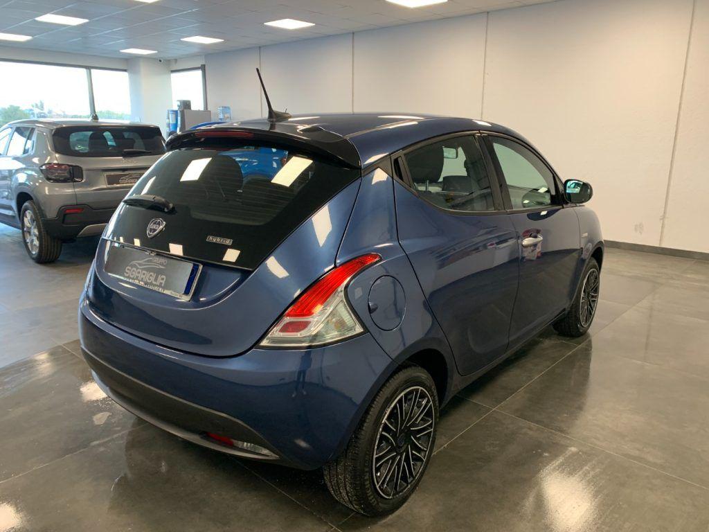Lancia Ypsilon 1.0 Benzina Hybrid Ecochic Gold 5 Porte