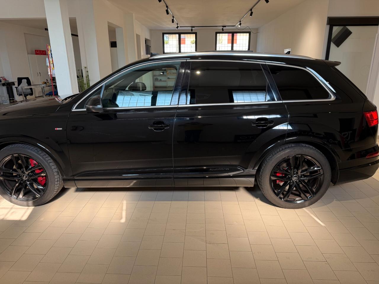 Audi Q7 3.0 TDI 272 CV quattro tiptronic S-line *MOTORE SOSTITUITO* 7 Posti