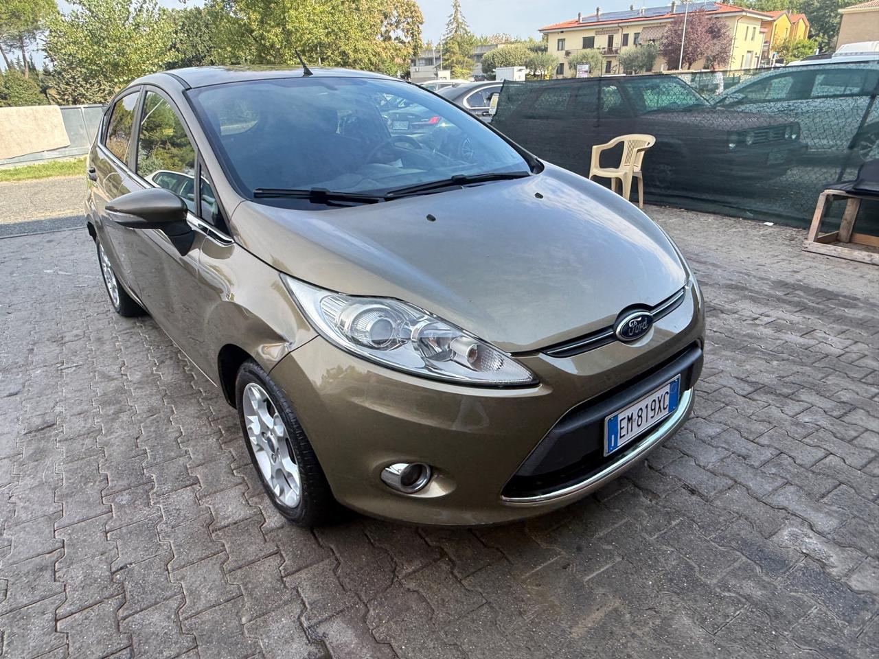 Ford Fiesta Ikon 1.4 TDCi 70CV 5 porte