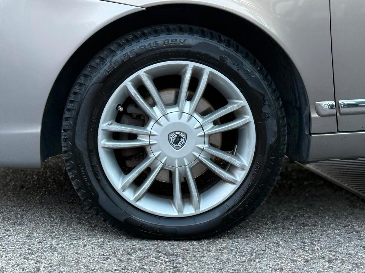 Lancia Ypsilon 1.3 MJT 90 CV Platino