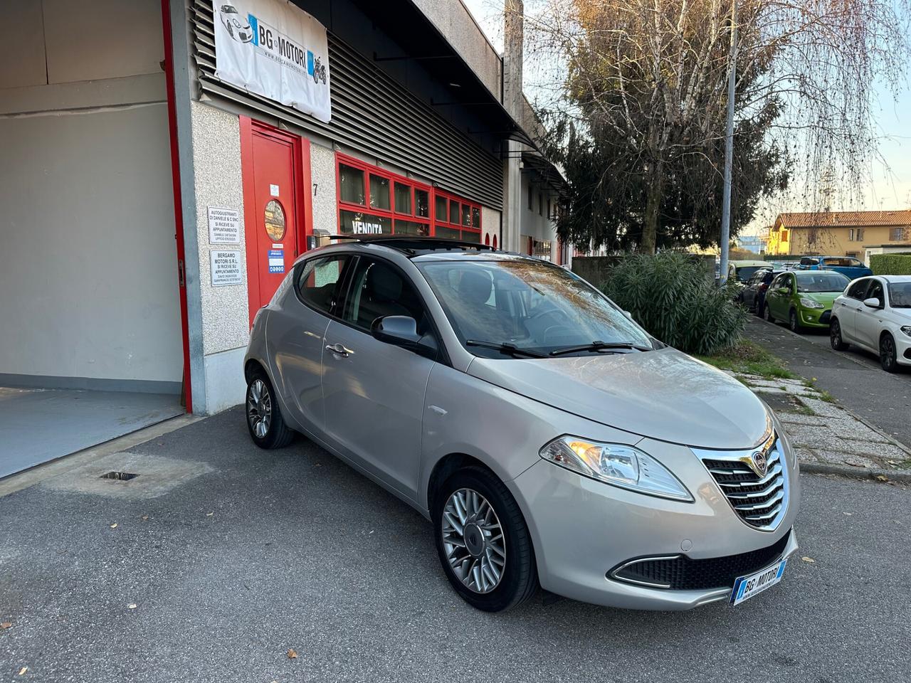 Lancia Ypsilon 1.2 8v Gold TETTO APRIBILE UNIPR. GARANZIA