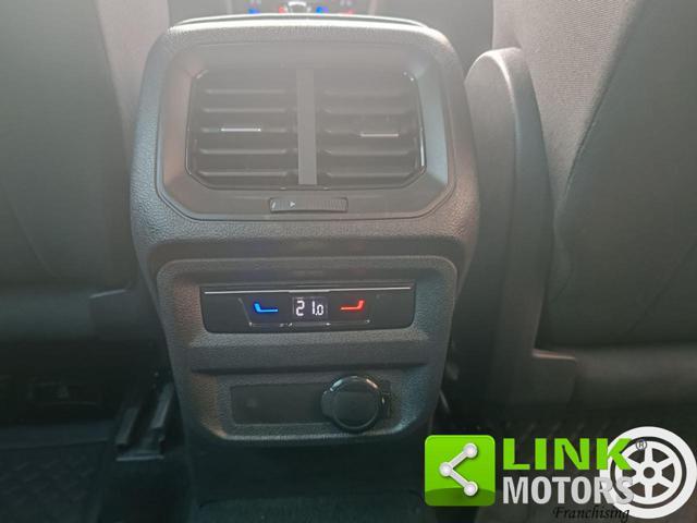 VOLKSWAGEN Tiguan 2.0 TDI 150 CV SCR DSG Elegance