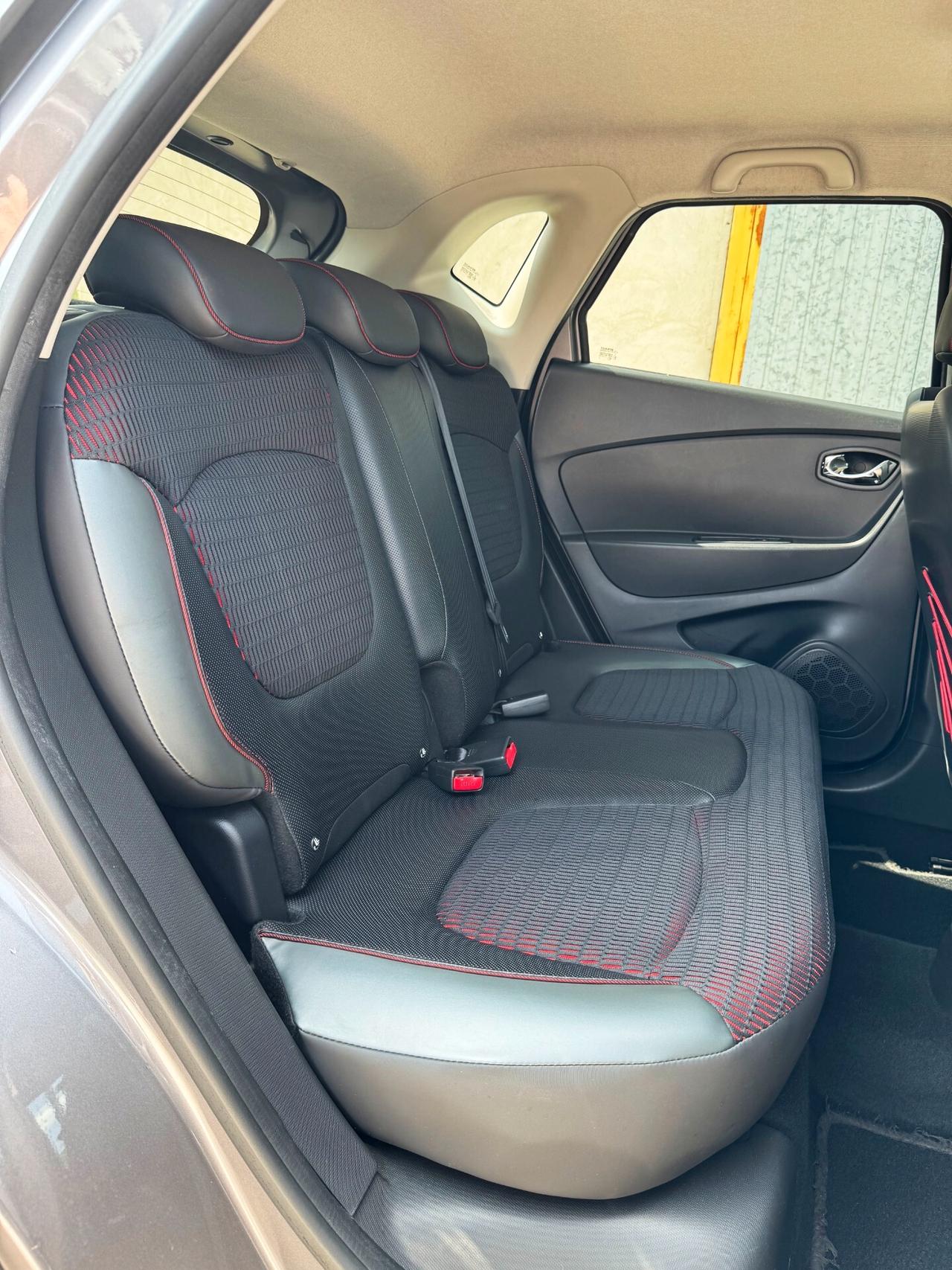Renault Captur 1.5 dCi 90 CV Project Runway | DISTRIBUZIONE NUOVA