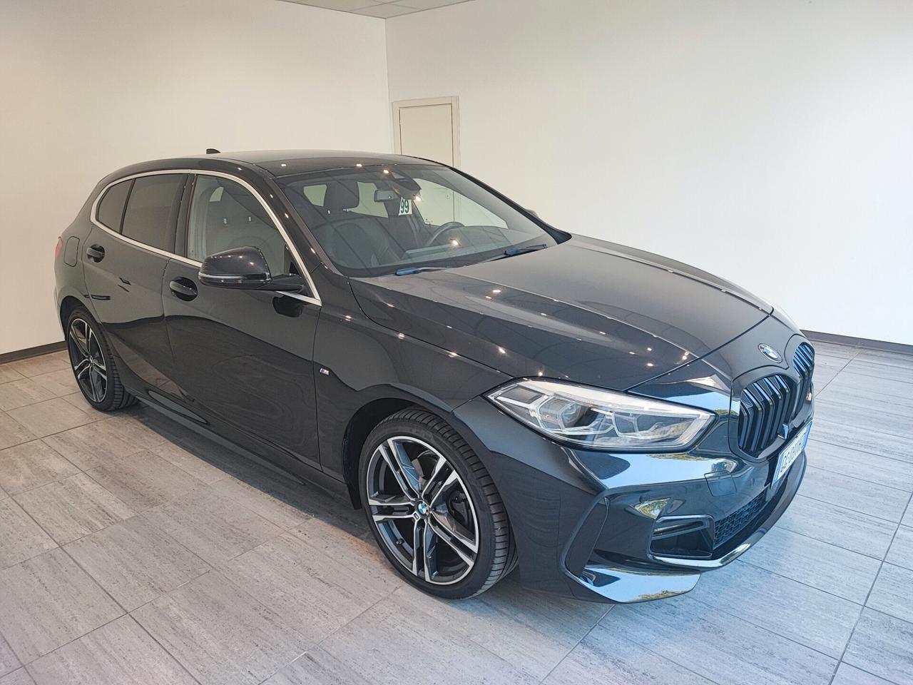 Bmw 118 118d 5p. Msport