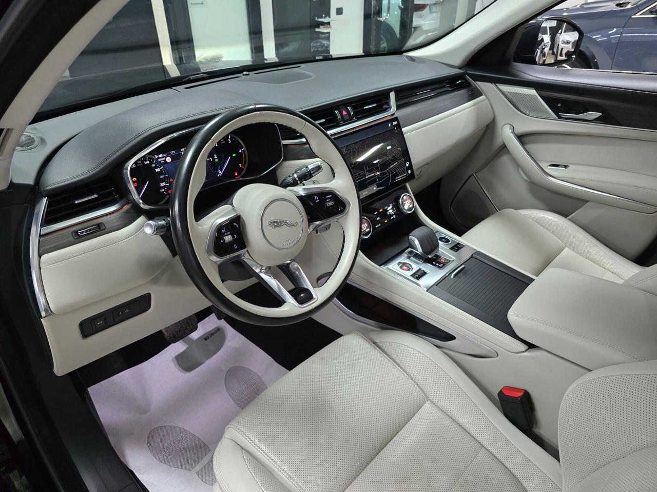 Jaguar F-Pace 2.0 D 204 CV AWD aut. R-Dynamic SE