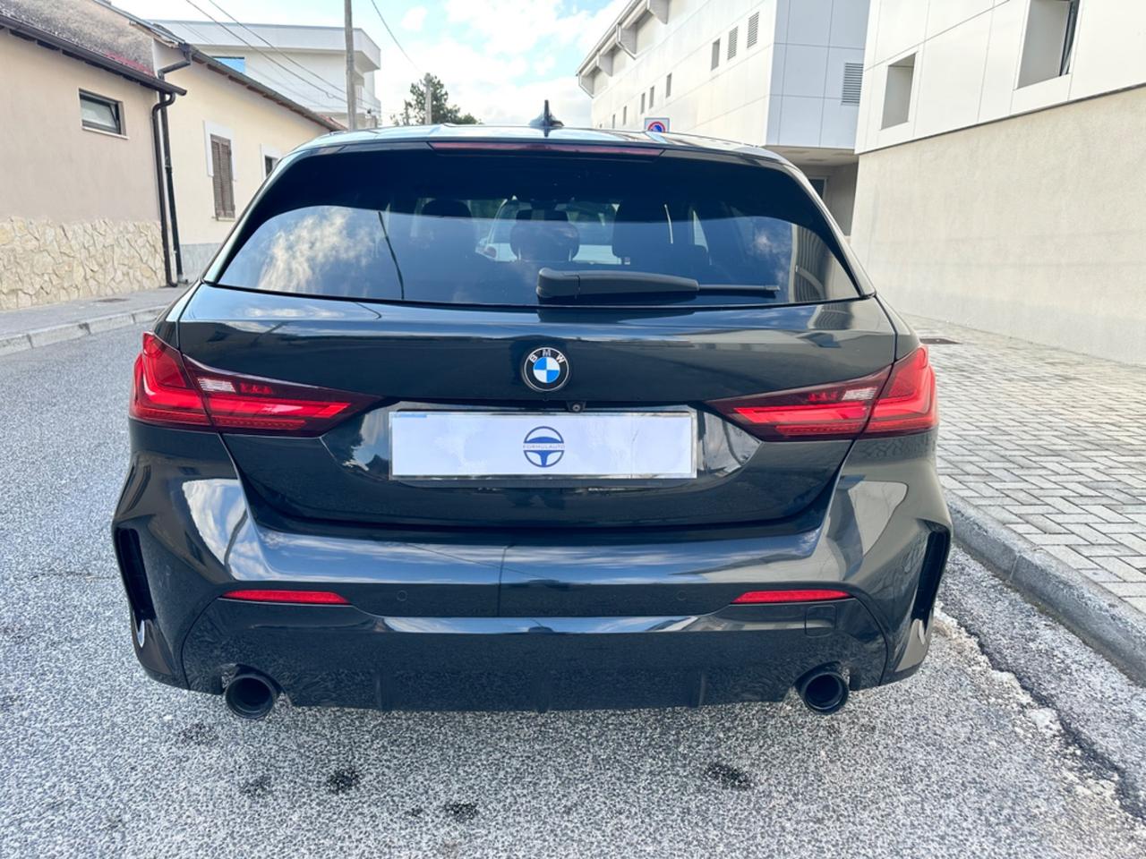 Bmw 118 118d 5p. Msport