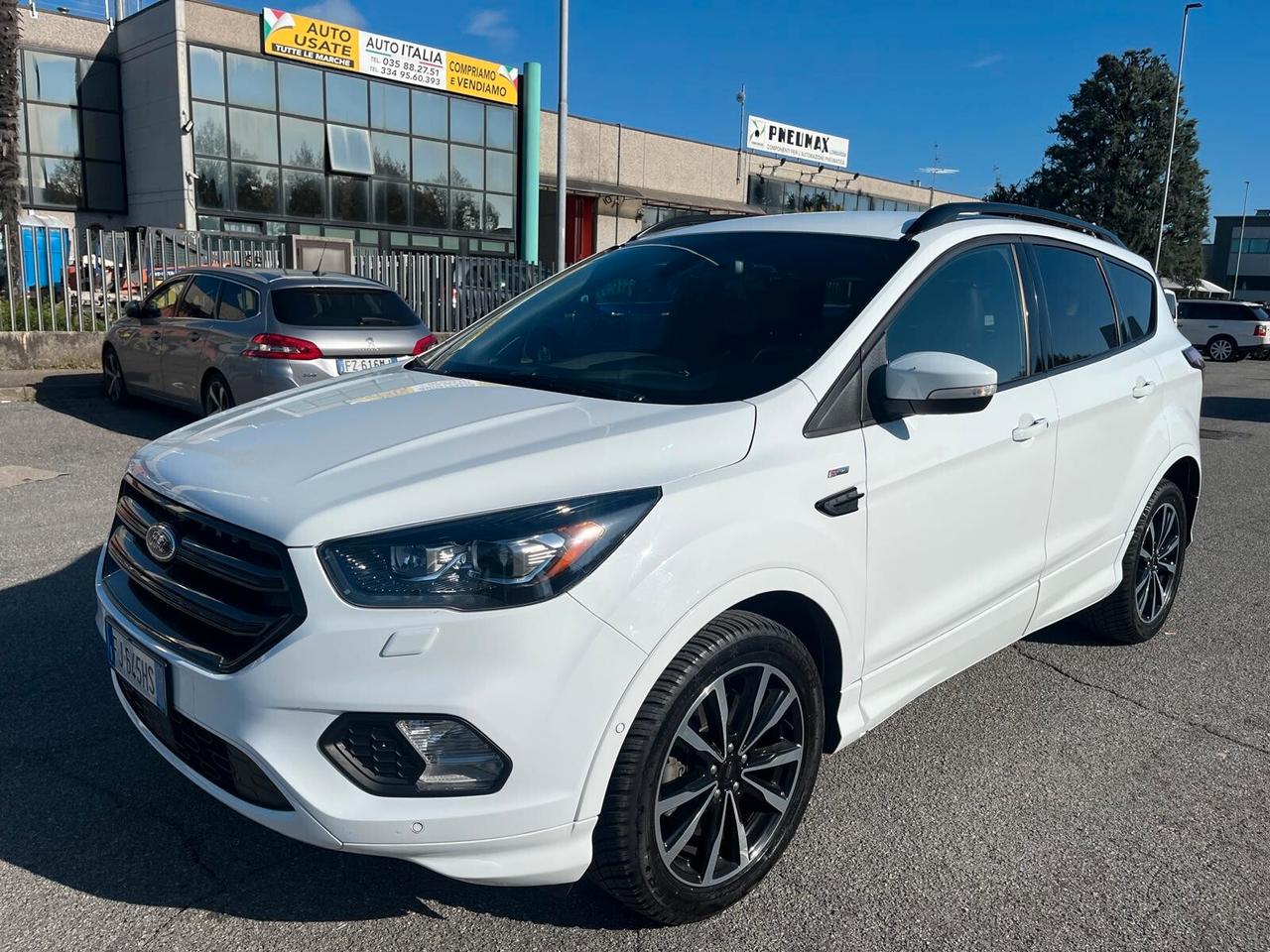 Ford Kuga 1.5 TDCI 120 CV 2WD ST-Line