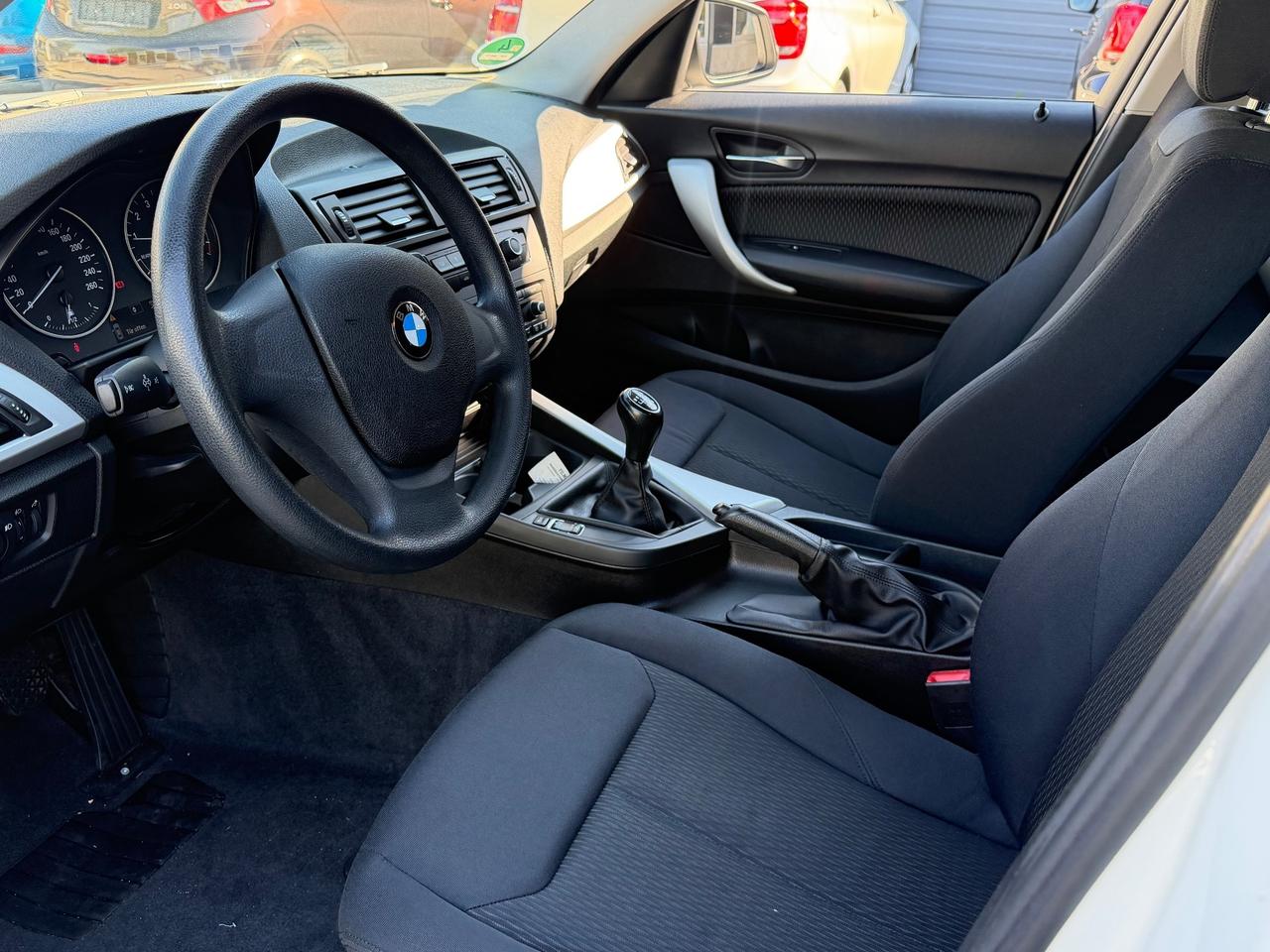 Bmw 114i 5p. Urban