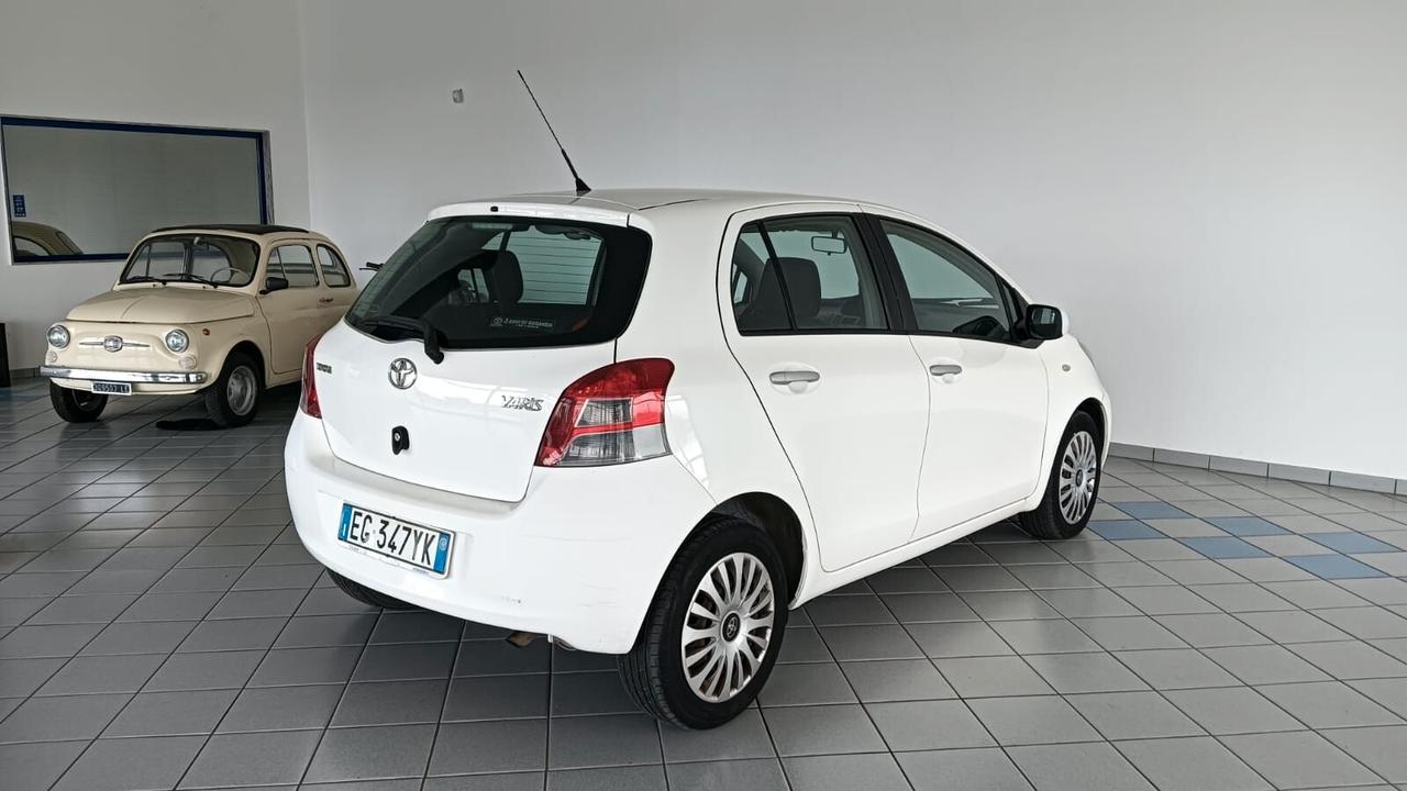 Toyota Yaris 1.4 D-4D DPF 5 porte Sol