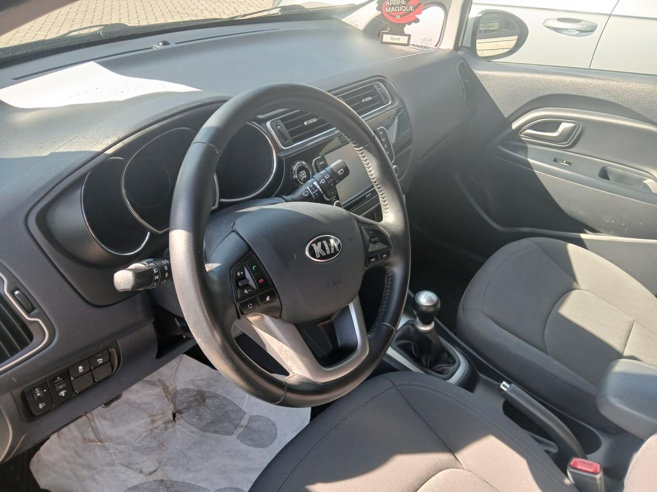 Kia Rio 1.2 CVVT 5p. Cool