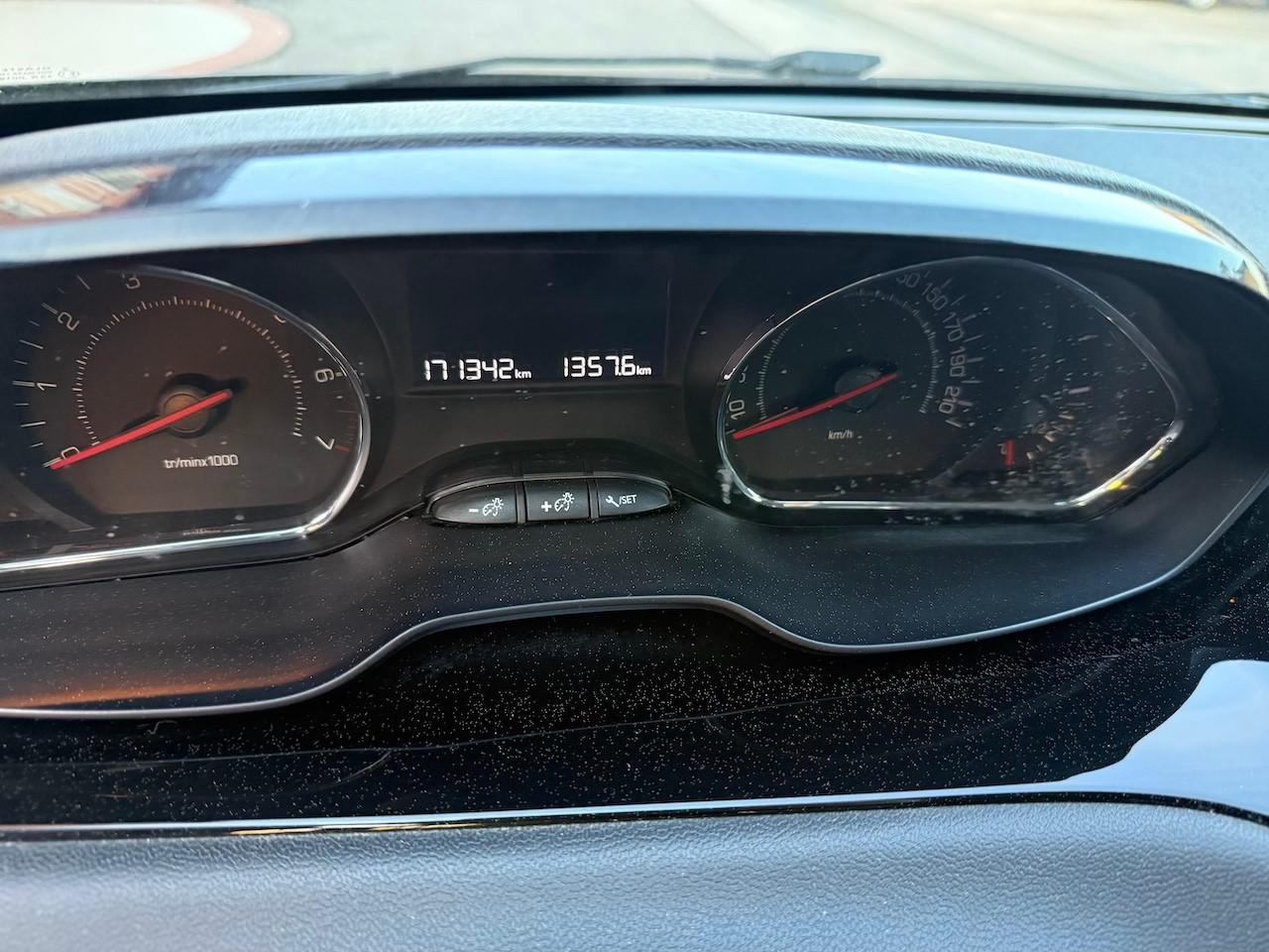 Peugeot 208 1.2 VTi 82 CV 5 porte Active