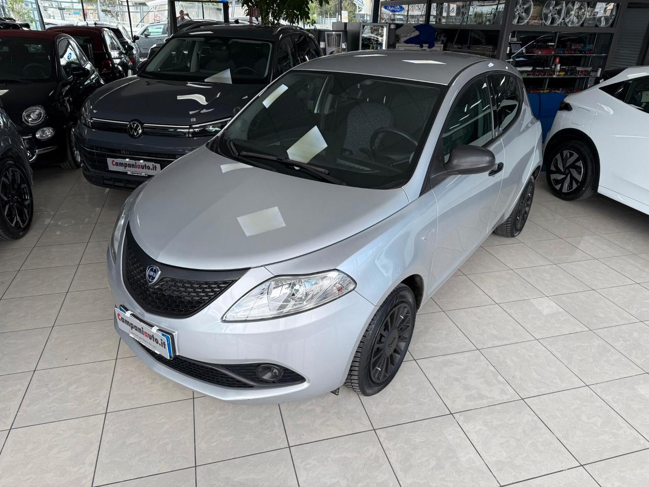 Lancia Ypsilon 1.2 69 CV GPL Ecochic Elefantino Blu