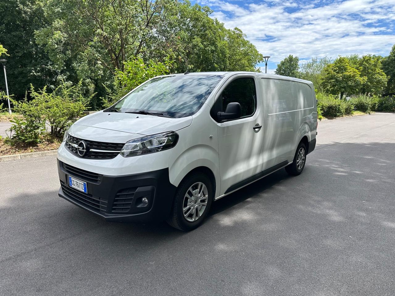 Opel vivaro passo lungo