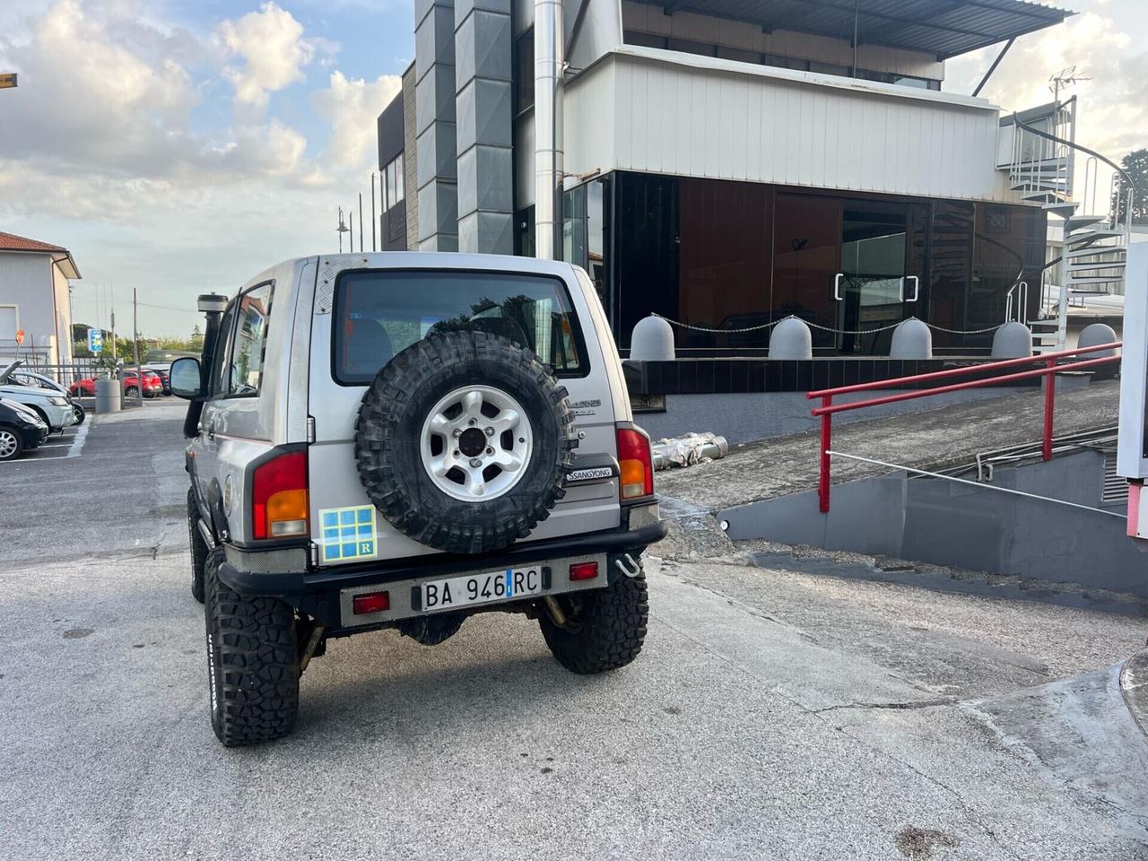 Ssangyong Korando 661 2.3 diesel EL